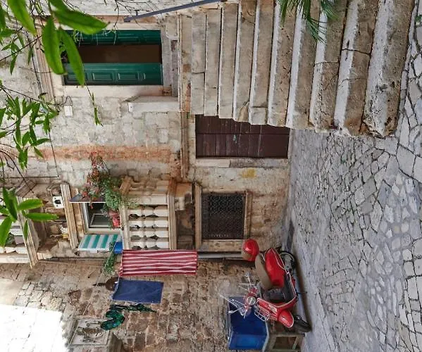 Baba Zorka Appartement *